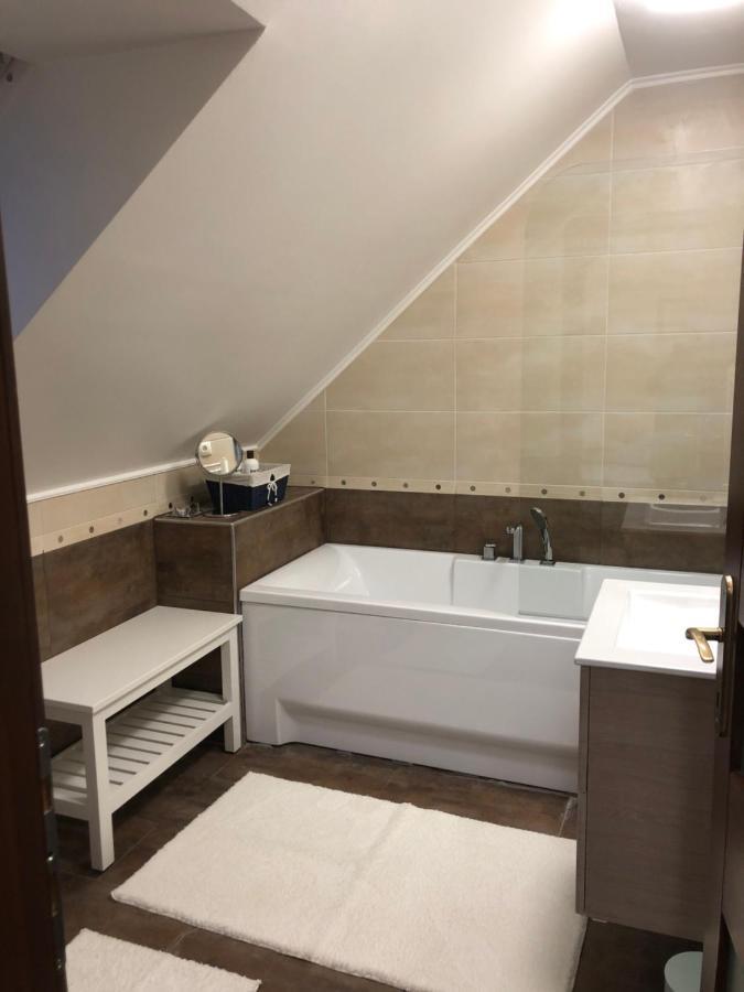 Galeria Apartmanhaz Keszthely Luaran gambar