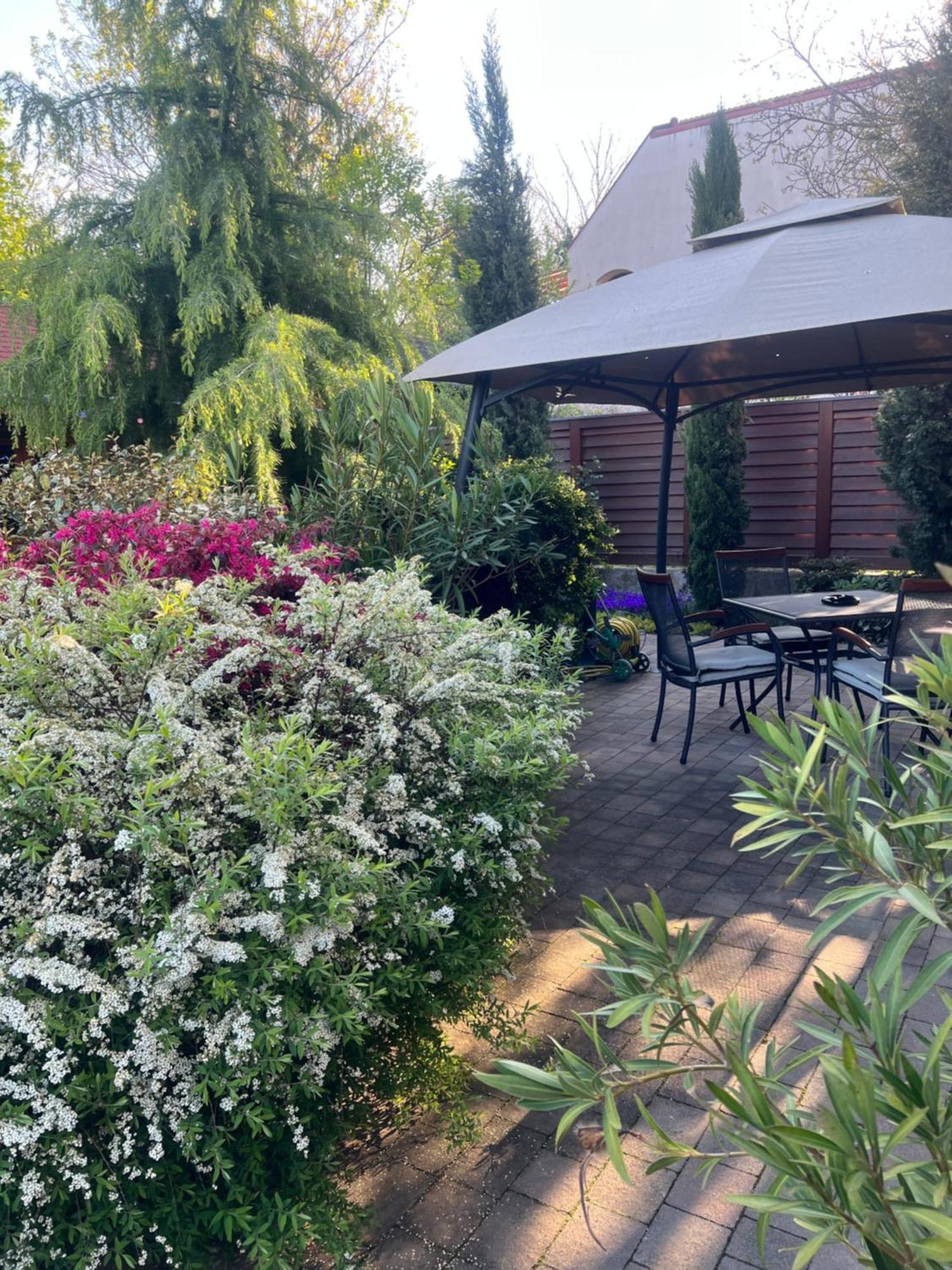 Galeria Apartmanhaz Keszthely Luaran gambar